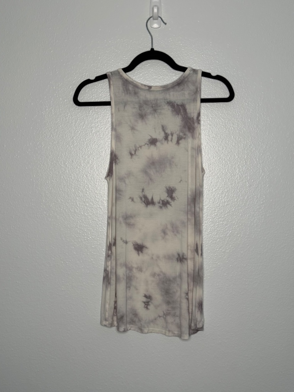 Her Universe Star Wars Cloud Wash Tie Dye Tank Top Women’s XS Metallic Logo - Picture 2 of 6